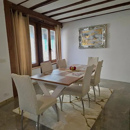 Confortable En Centre *